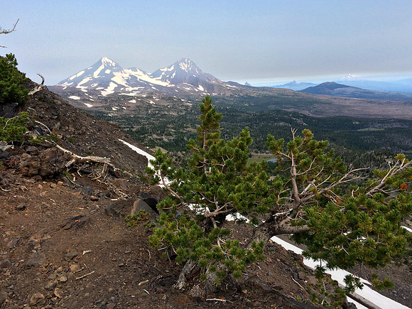 Middle and North Sisters, Mt. Washington, Three Fingered Jack, and Mt. Jefferson