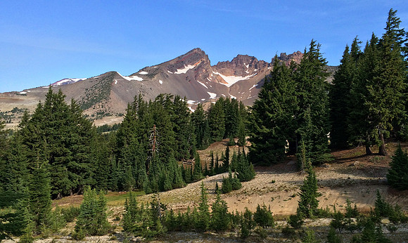A view of Broken Top from near the trailhead